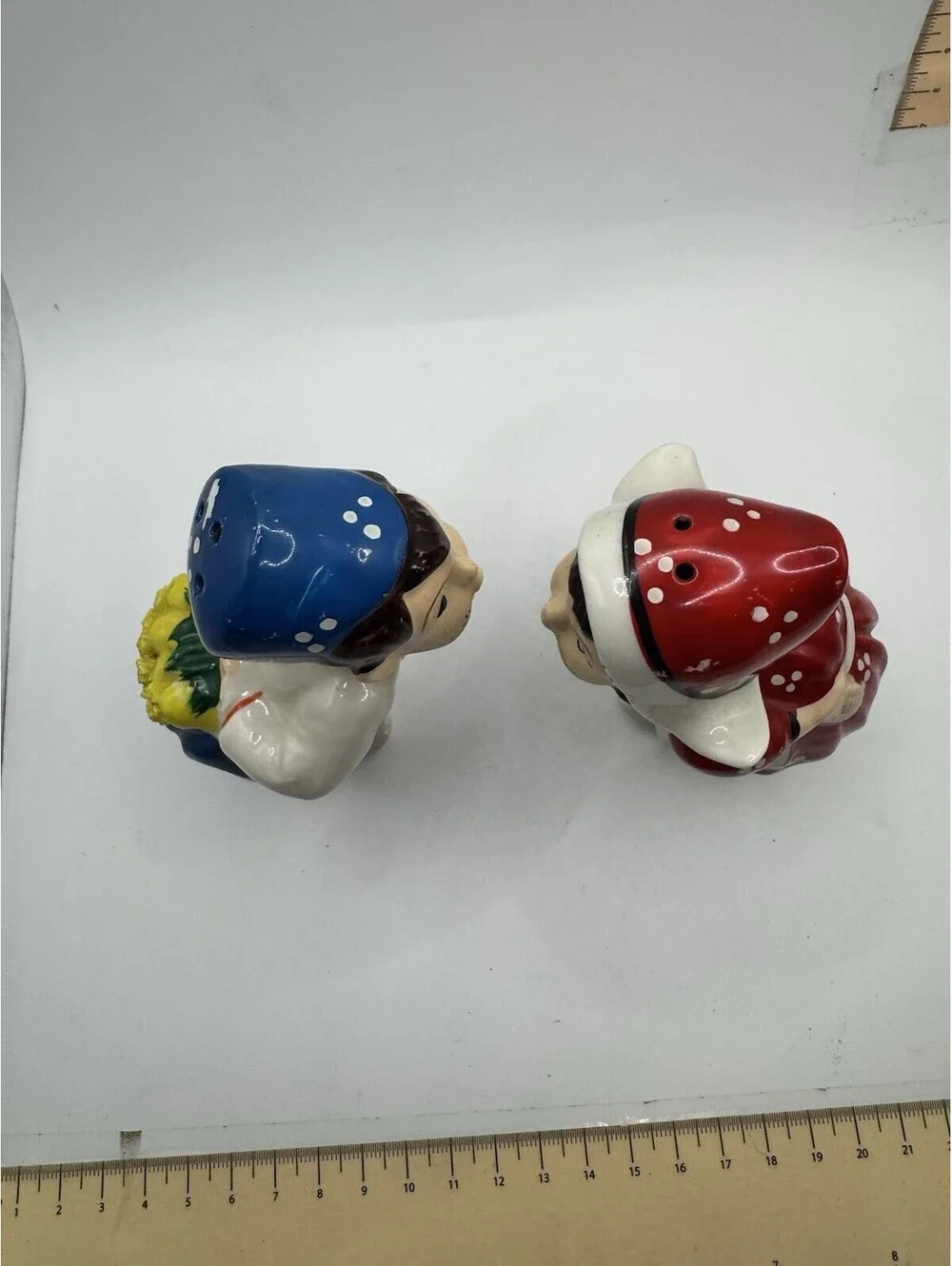Vintage Salt and Pepper Shakers ~ Kissing Dutch Boy and Girl Japan - Red & Blue